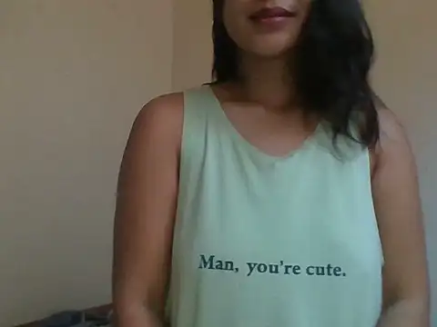 Snapshot of _smiling4u_ chatting on June 17, 2:25 am smiling4u online show from June 17, 2:25 am