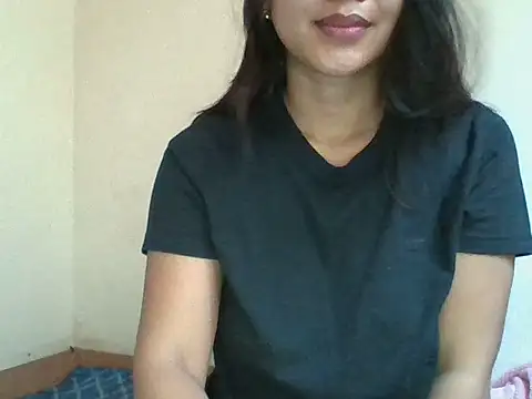 Snapshot of _smiling4u_ chatting on July 13, 1:30 am smiling4u online show from July 13, 1:30 am