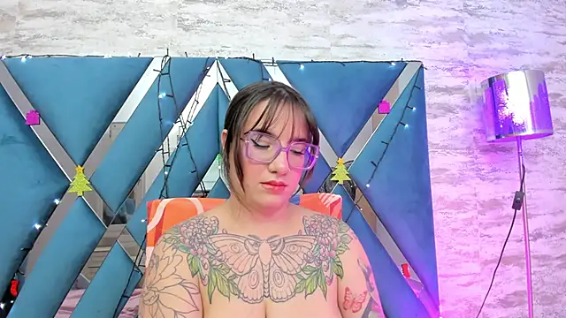 Snapshot of DEVA_BLUE_ chatting on December 11, 8:04 am DEVA BLUE  online show from December 11, 8:04 am