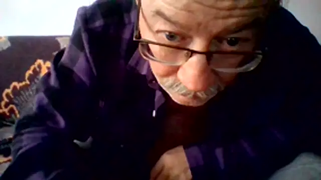Snapshot of cumloverboyxx69 chatting on April 18, 4:38 am cumloverboyxx69 online show from April 18, 4:38 am