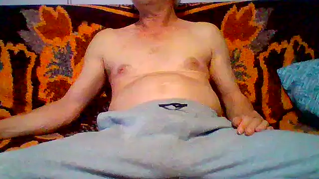Snapshot of cumloverboyxx69 chatting on April 18, 7:07 pm cumloverboyxx69 online show from April 18, 7:07 pm