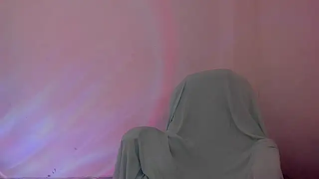 Snapshot of _lh_ chatting on December 20, 9:27 am lh online show from December 20, 9:27 am