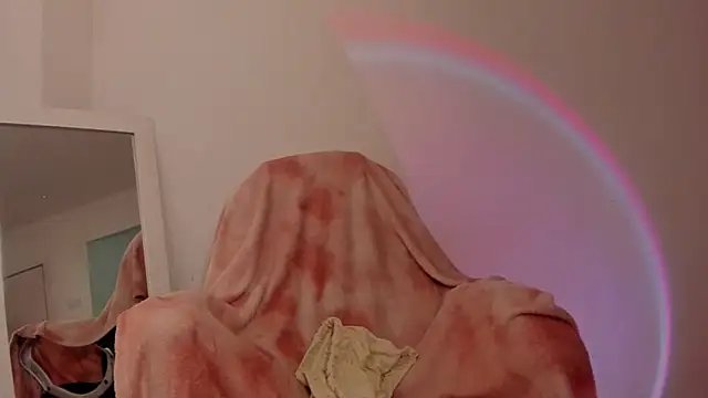 Snapshot of _lh_ chatting on January 13, 3:28 pm lh online show from January 13, 3:28 pm