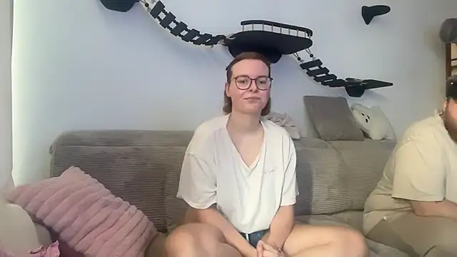Snapshot of LucyFoxLulu chatting on July 5, 9:38 am LucyFoxLulu online show from July 5, 9:38 am