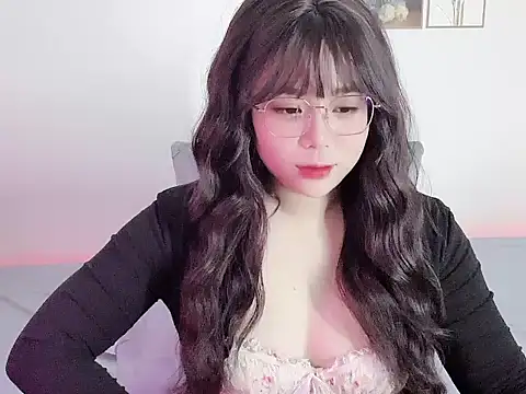   Lyly   online show from December 1, 2:16 am