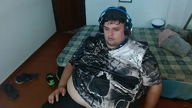 Snapshot of altairstudiosvip_ chatting on December 3, 8:05 am altairstudiosvip  online show from December 3, 8:05 am