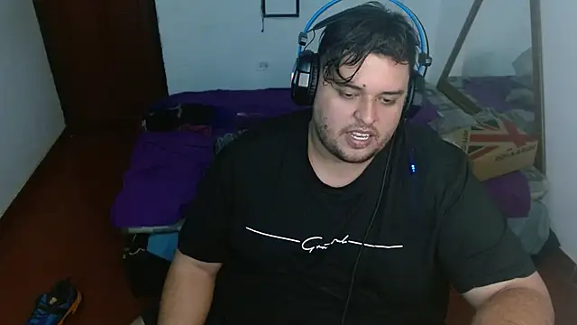 Snapshot of altairstudiosvip_ chatting on December 10, 2:39 pm altairstudiosvip  online show from December 10, 2:39 pm