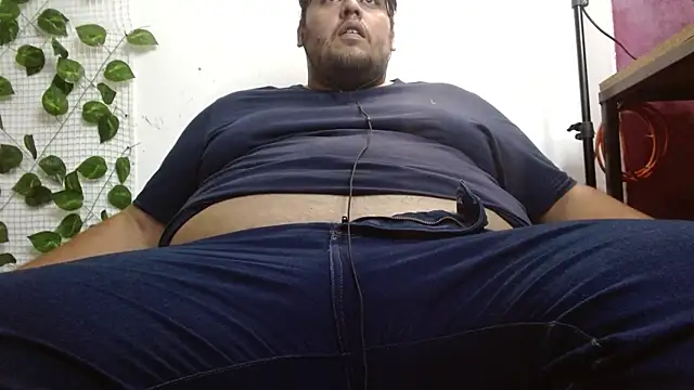 Snapshot of altairstudiosvip_ chatting on March 6, 12:32 am altairstudiosvip  online show from March 6, 12:32 am