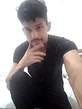 Nando22almeid online show from April 10, 11:31 pm