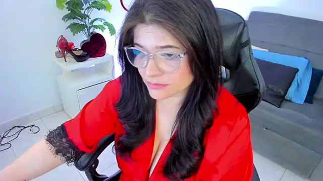 Snapshot of BellaFlaming chatting on February 19, 12:33 pm BellaFlaming online show from February 19, 12:33 pm