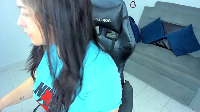 Snapshot of BellaFlaming chatting on March 7, 9:40 am BellaFlaming online show from March 7, 9:40 am