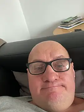 Snapshot of vanjbi45 chatting on February 2, 12:24 pm vanjbi45 online show from February 2, 12:24 pm