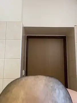 Snapshot of vanjbi45 chatting on February 19, 1:39 pm vanjbi45 online show from February 19, 1:39 pm