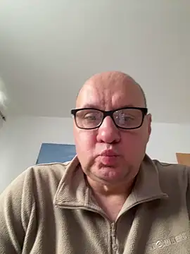 Snapshot of vanjbi45 chatting on October 31, 2:18 pm vanjbi45 online show from October 31, 2:18 pm