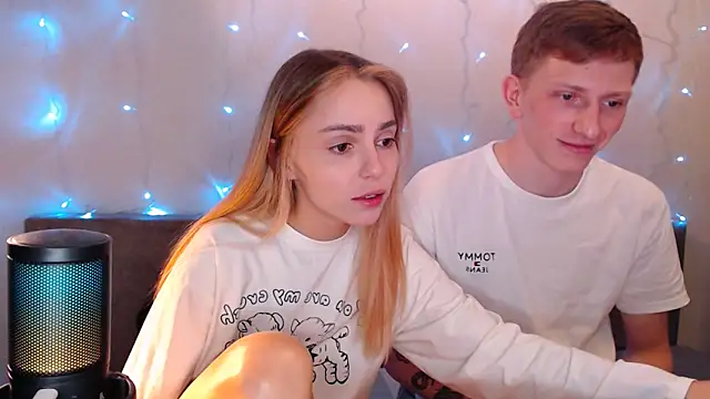 juliaanddima online show from September 27, 9:20 pm