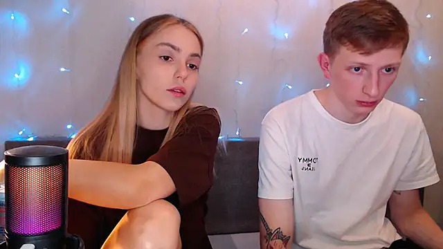 juliaanddima online show from October 2, 10:39 pm