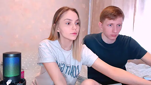 juliaanddima online show from April 10, 8:08 am