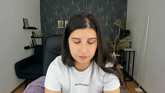 Snapshot of Linda_EX chatting on December 2, 7:47 am Linda EX online show from December 2, 7:47 am