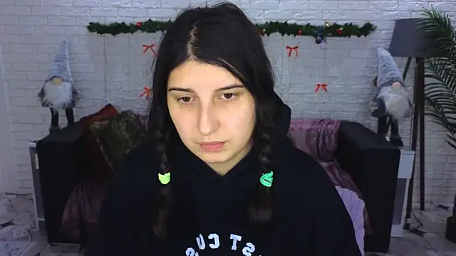 Snapshot of Linda_EX chatting on December 14, 7:40 am Linda EX online show from December 14, 7:40 am