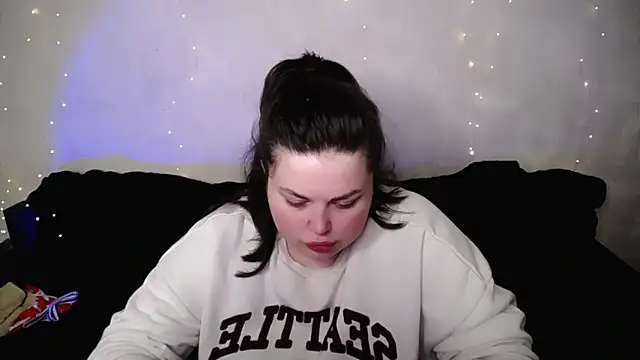 Emily Mo online show from March 1, 6:37 am