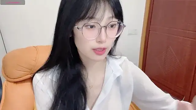 4uoki online show from September 28, 2:22 pm