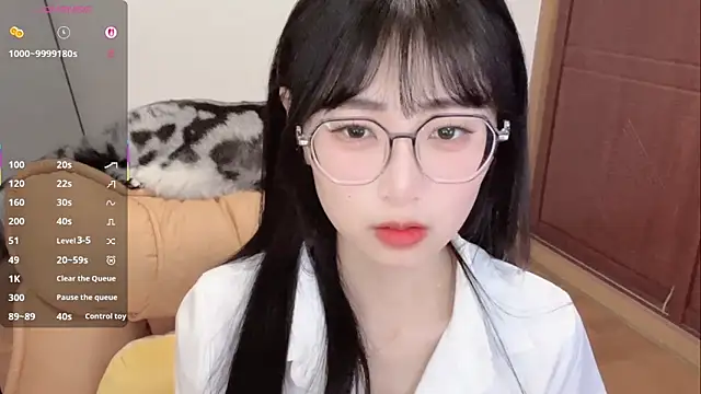 4uoki online show from February 7, 4:22 pm