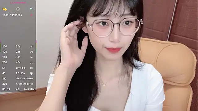 4uoki online show from June 27, 3:06 pm