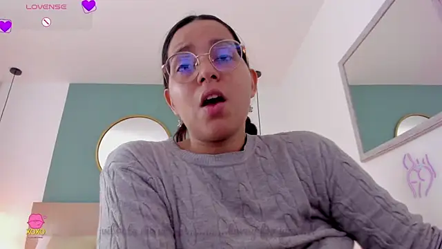 lucy blue28 online show from May 4, 12:56 pm