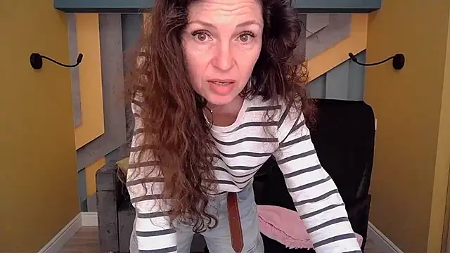 EllaLong online show from April 10, 11:37 am