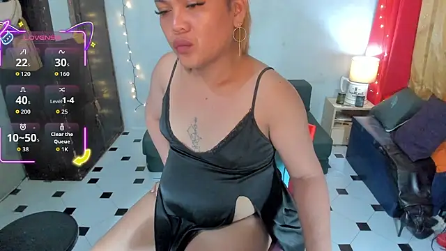 ivyDvil05 online show from March 14, 12:10 pm