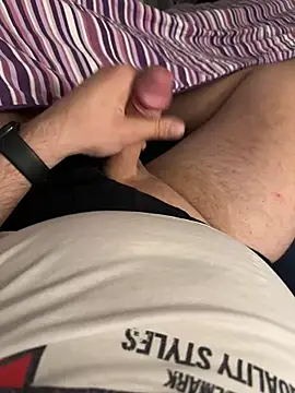 Snapshot of Adis1984Ger chatting on December 11, 10:49 pm Adis1984Ger online show from December 11, 10:49 pm