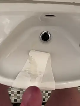 Snapshot of Adis1984Ger chatting on February 17, 11:20 pm Adis1984Ger online show from February 17, 11:20 pm