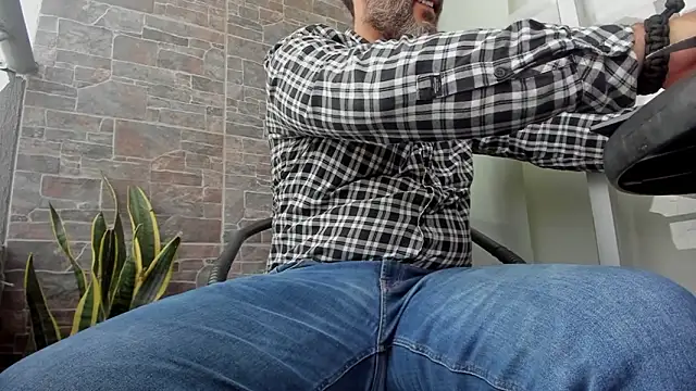 Maxi TheBigDaddy online show from March 19, 12:53 pm