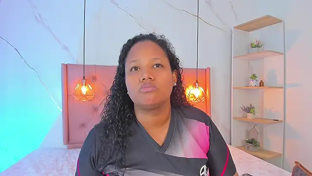 Belle Brunette online show from December 15, 8:46 pm