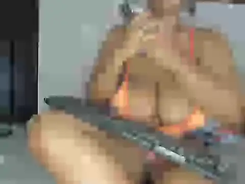 megan-hotxx online show from April 20, 3:26 pm