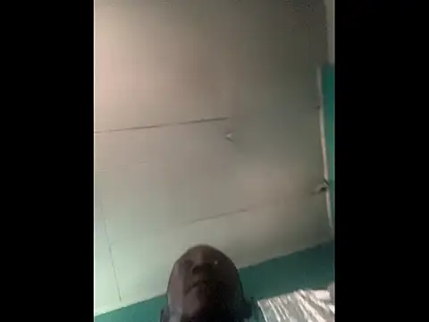 Snapshot of De_maskedcouple chatting on December 14, 1:05 pm De maskedcouple online show from December 14, 1:05 pm