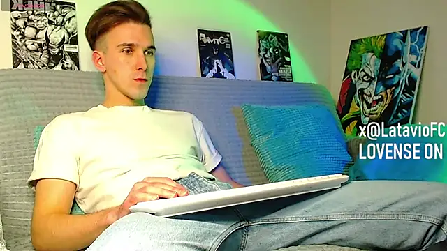 Midnighter  online show from March 31, 8:31 pm