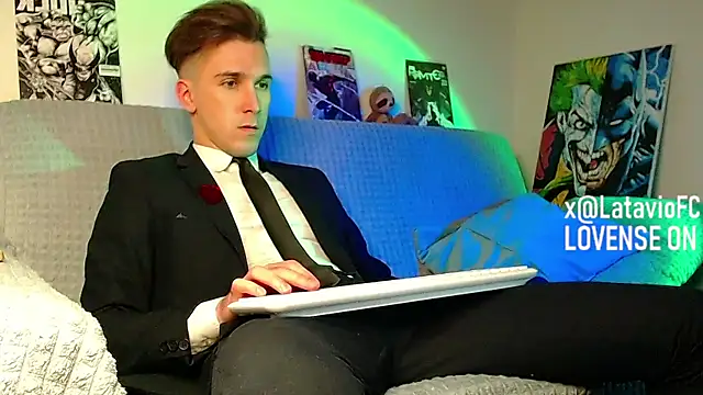 Midnighter  online show from April 28, 6:02 pm