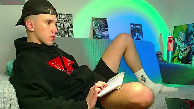 Midnighter  online show from June 30, 12:39 pm