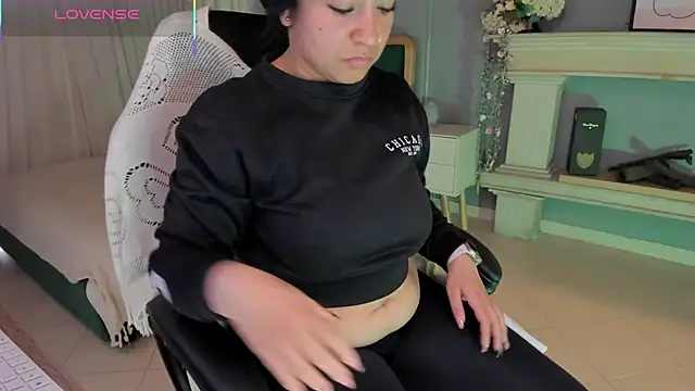 scarlet miller1 online show from March 7, 12:12 pm