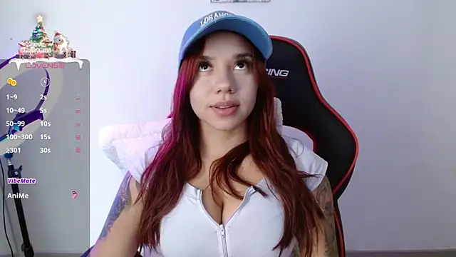 Snapshot of samantha_tattu chatting on December 18, 7:52 pm samantha tattu online show from December 18, 7:52 pm