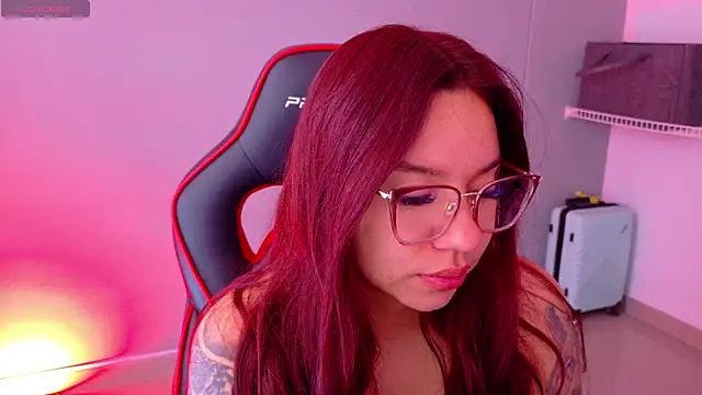 Snapshot of samantha_tattu chatting on May 1, 1:59 pm samantha tattu online show from May 1, 1:59 pm