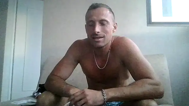 Snapshot of sebcucold chatting on May 29, 7:45 pm sebcucold online show from May 29, 7:45 pm