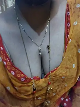 Snapshot of tuttifrutti17 chatting on July 8, 4:55 pm tuttifrutti17 online show from July 8, 4:55 pm
