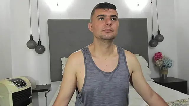 Snapshot of andrhes_baby chatting on October 10, 2:27 pm andrhes baby online show from October 10, 2:27 pm