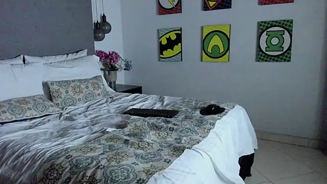 Snapshot of andrhes_baby chatting on October 20, 1:17 am andrhes baby online show from October 20, 1:17 am