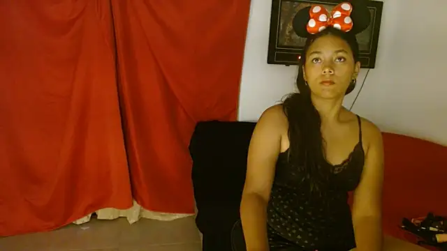 Chiara petterson online show from April 26, 3:15 am