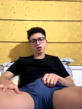 CamiRojas boy online show from September 13, 4:01 am