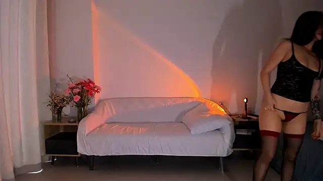 Snapshot of kawaii_mia chatting on December 28, 4:41 am kawaii mia online show from December 28, 4:41 am