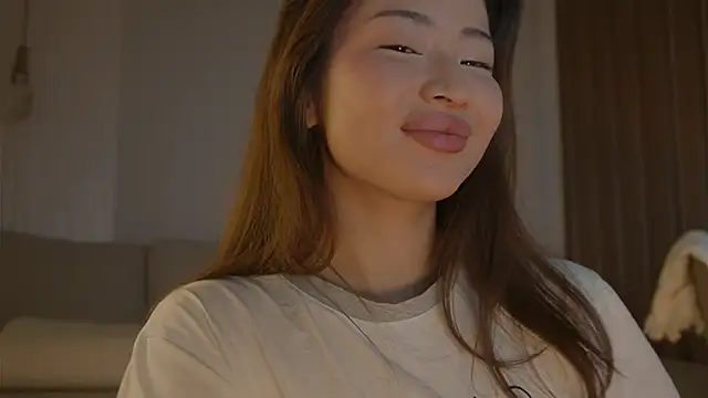 kawaii mia online show from June 2, 1:18 am